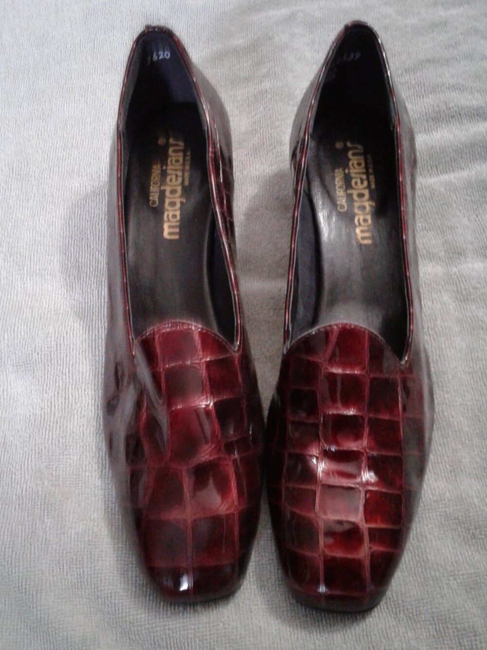 California Magdesians Maroon Hells   Size 9 1/2 N   1" Heel